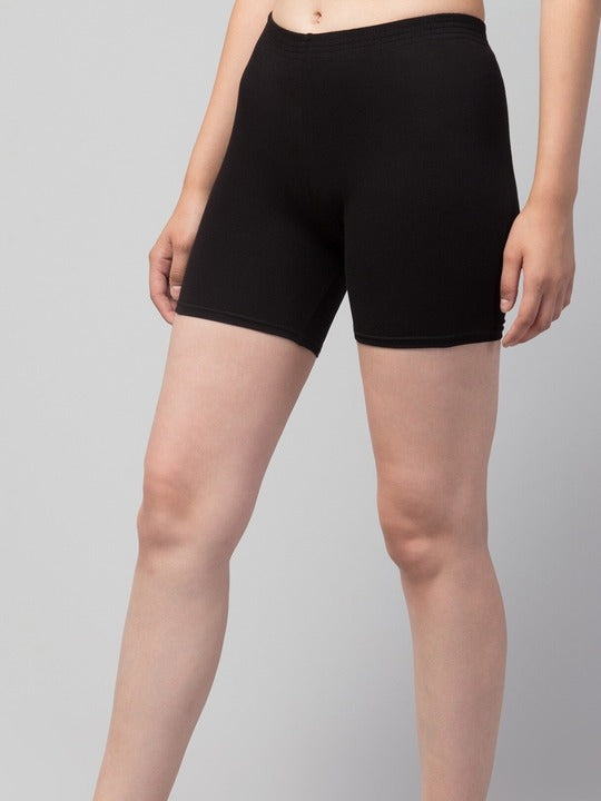 Women Solid Black Mid-Rise Gym Short