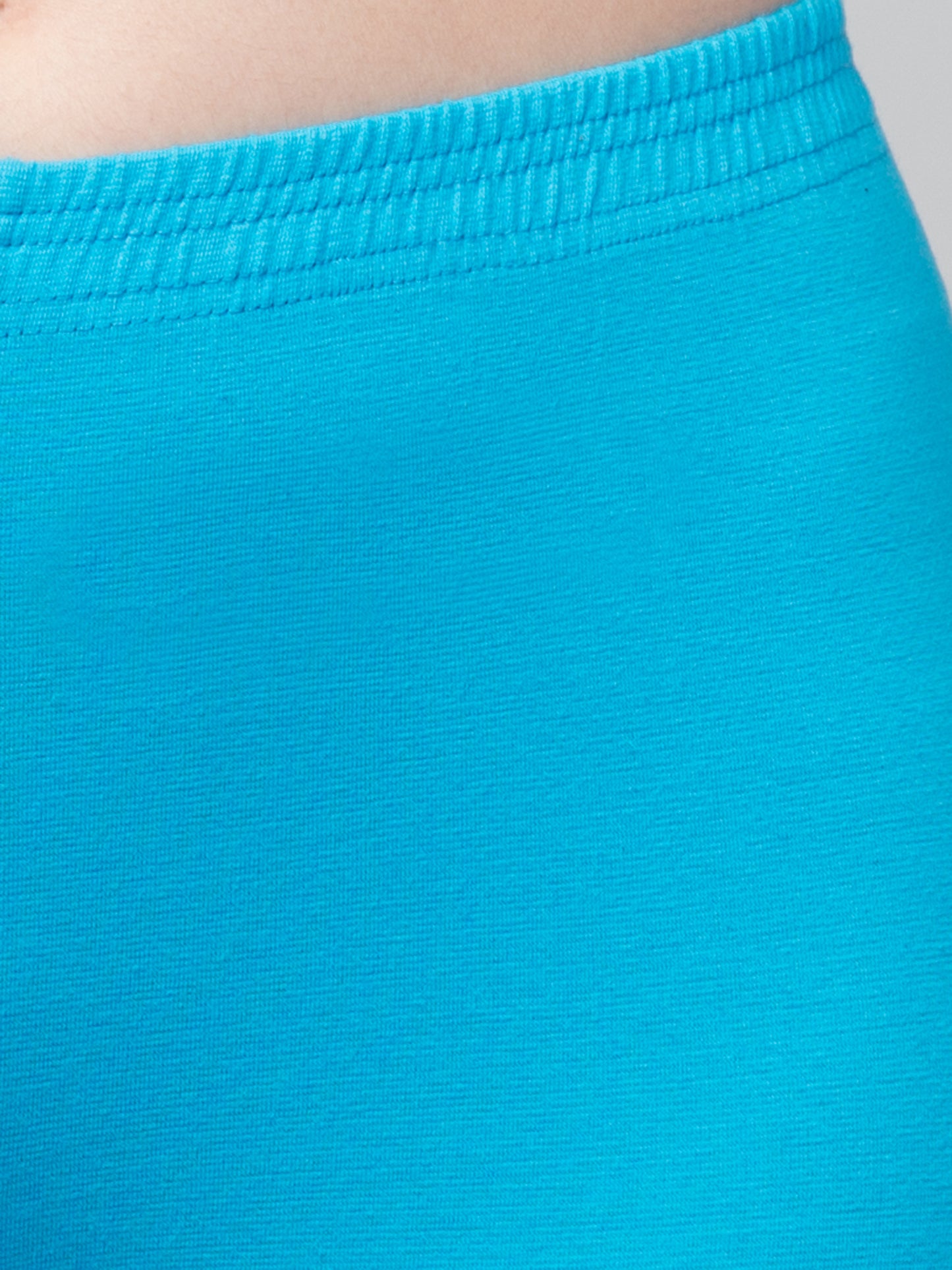 WOMEN SOLID SKY BLUE MID RISE SKINNY FIT CAPRIS