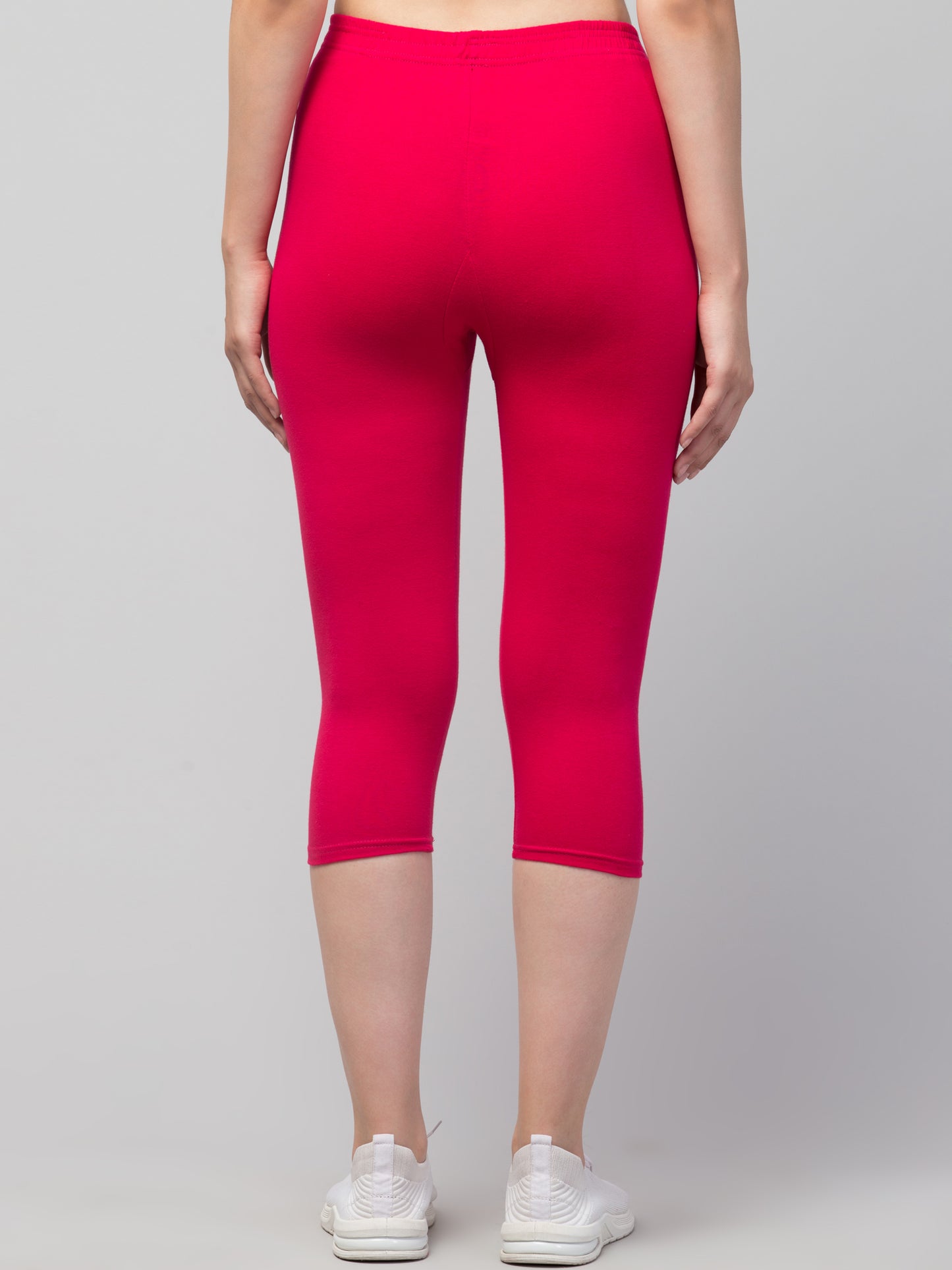 WOMEN SOLID RANI PINK MID RISE SKINNY FIT CAPRIS