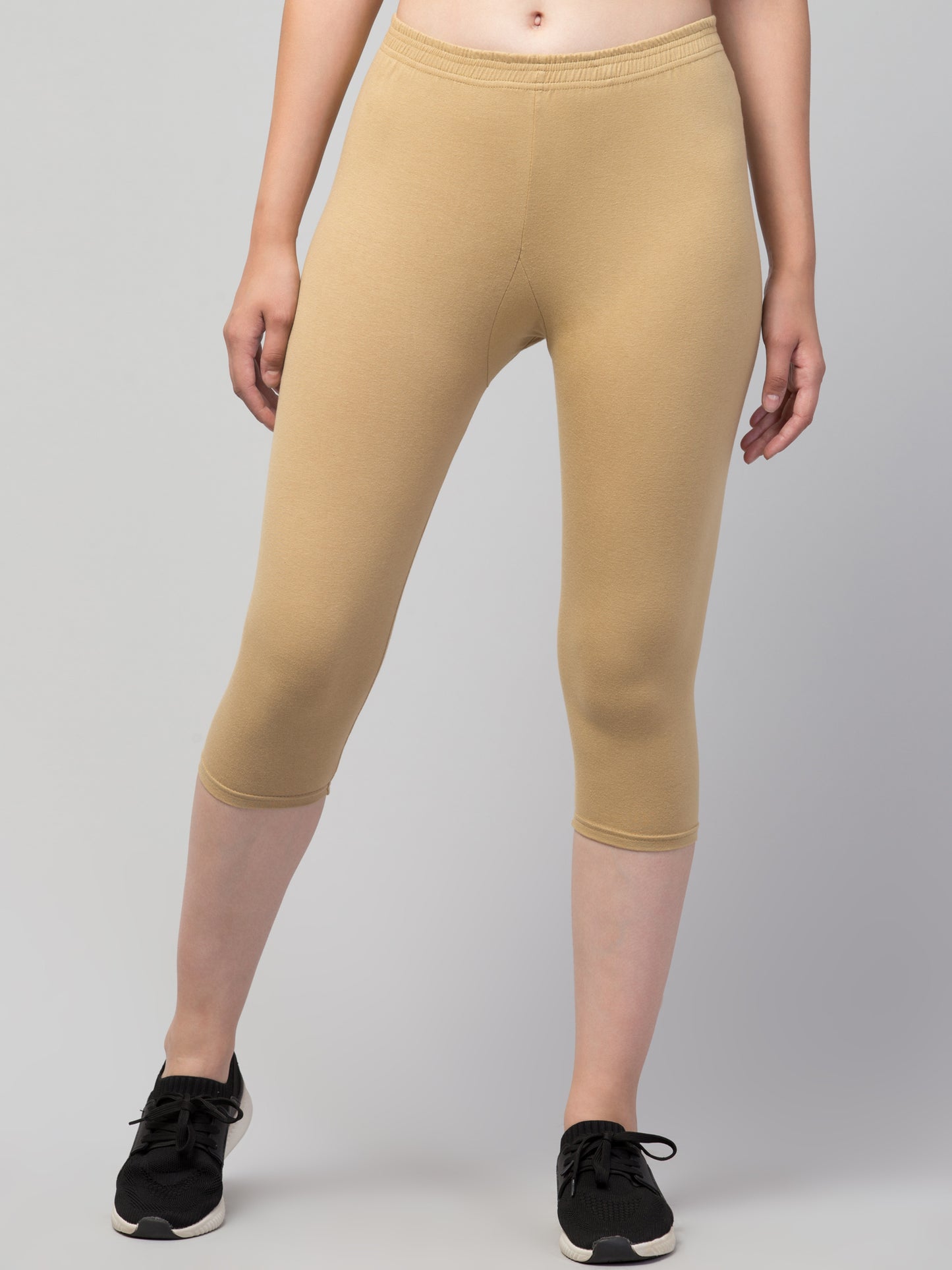 WOMEN SOLID DARK SKIN MID RISE SKINNY FIT CAPRIS