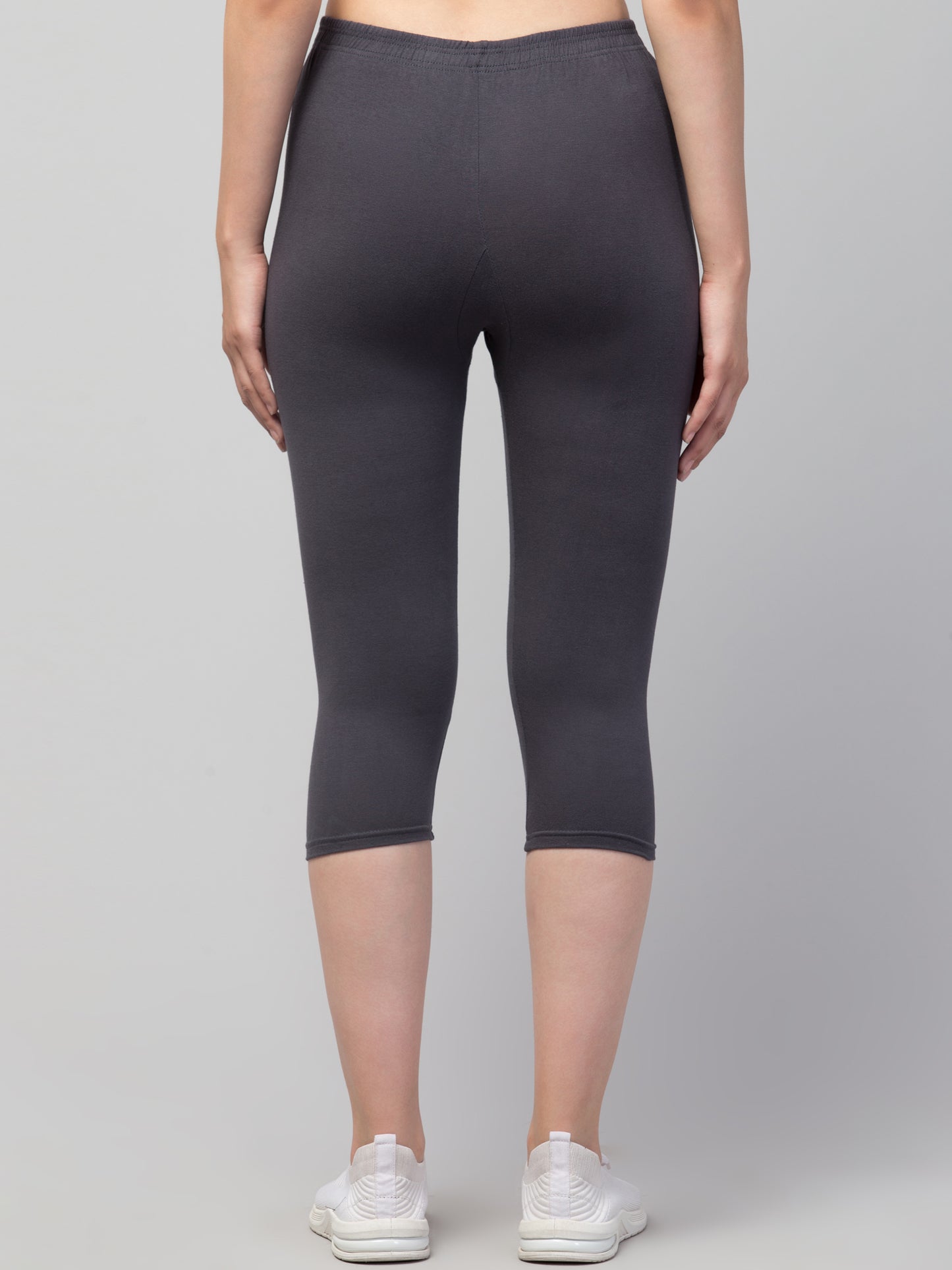 WOMEN SOLID GREY MID RISE SKINNY FIT CAPRIS