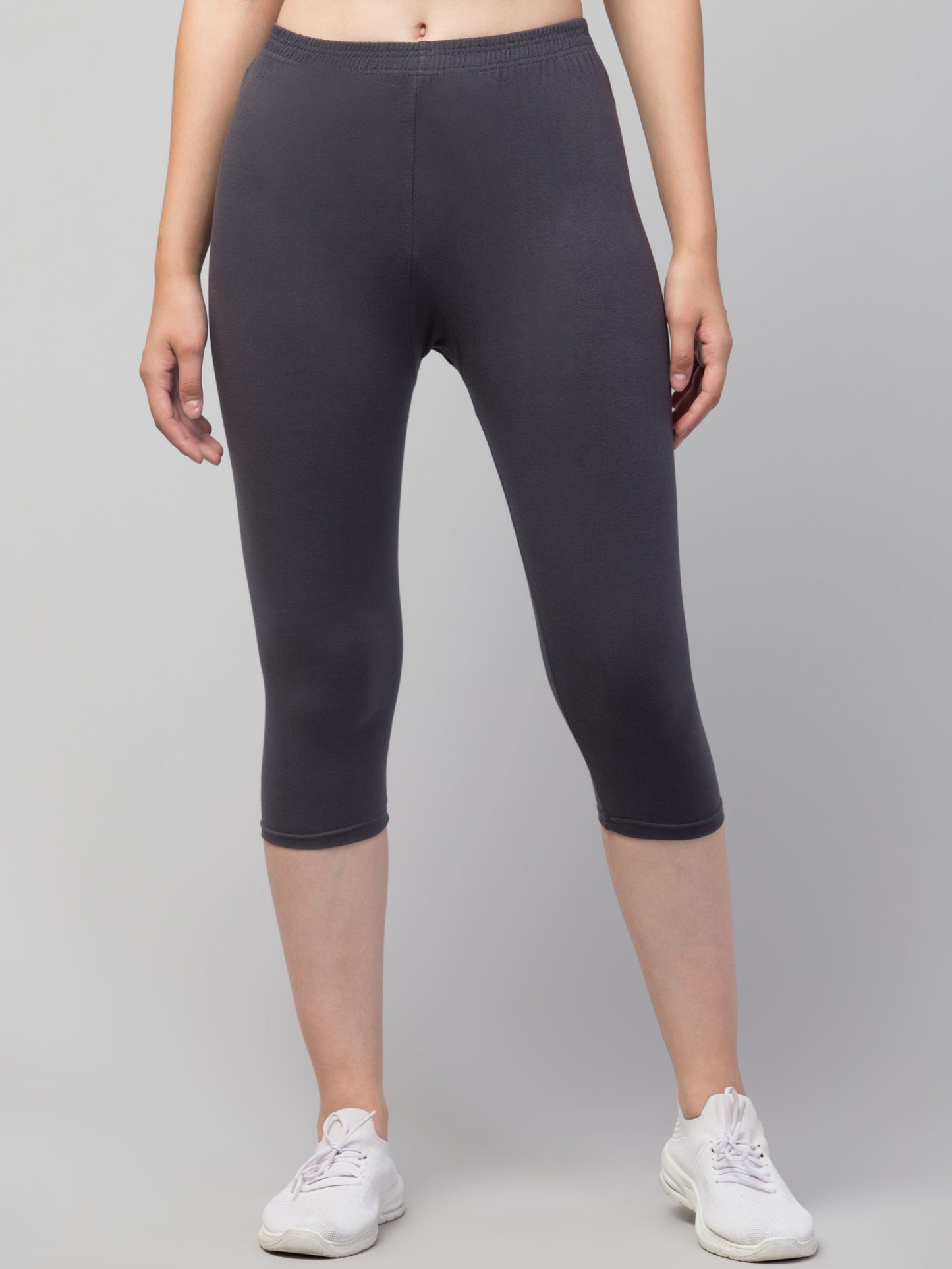 WOMEN SOLID GREY MID RISE SKINNY FIT CAPRIS
