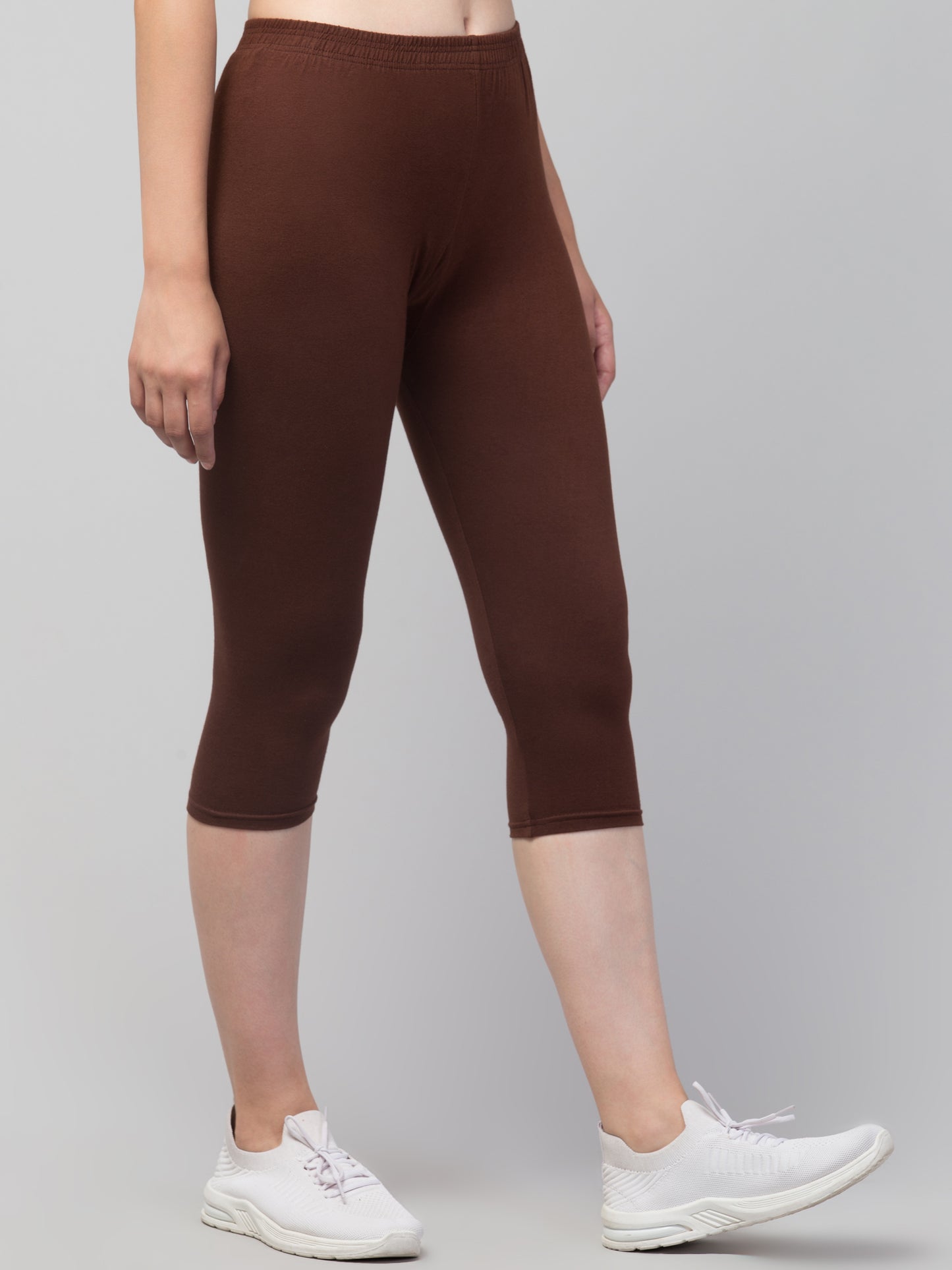 WOMEN SOLID BROWN MID RISE SKINNY FIT CAPRIS