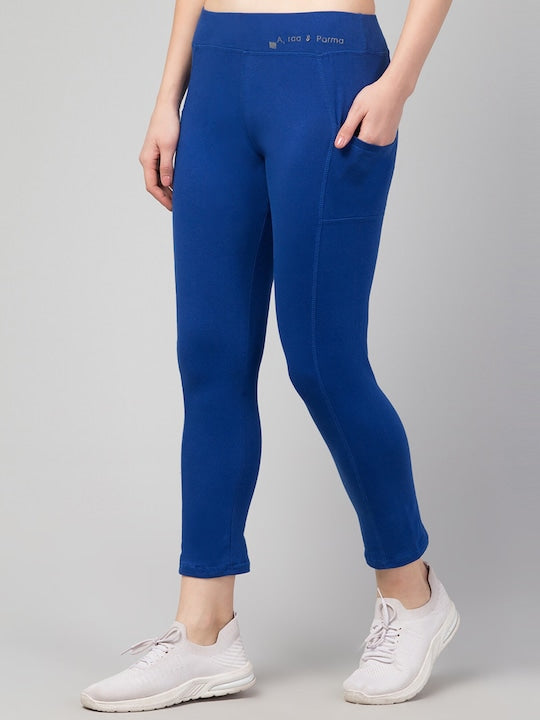 Women Solid Blue Slim Fit with pockets Leggings