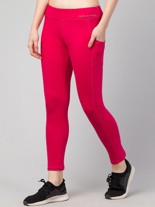Women Solid Red Slim Fit with pockets Leggings