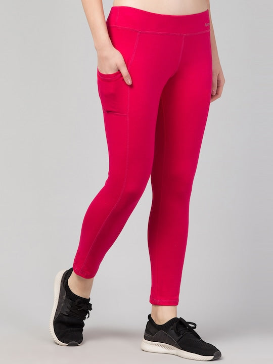 Women Solid Red Slim Fit with pockets Leggings
