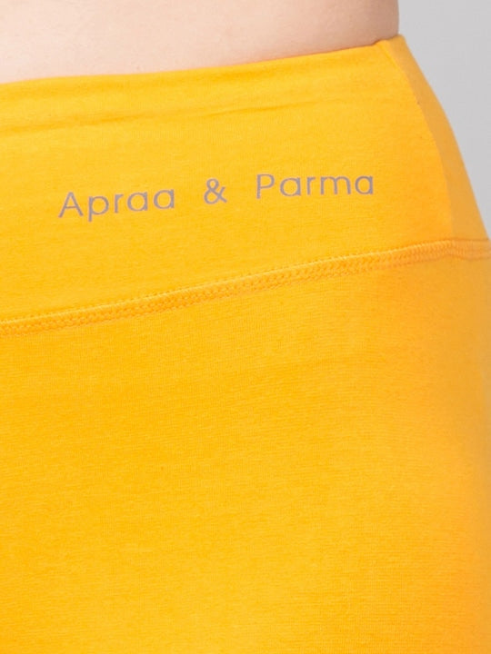 Women Solid Yellow Slim Fit Leggings