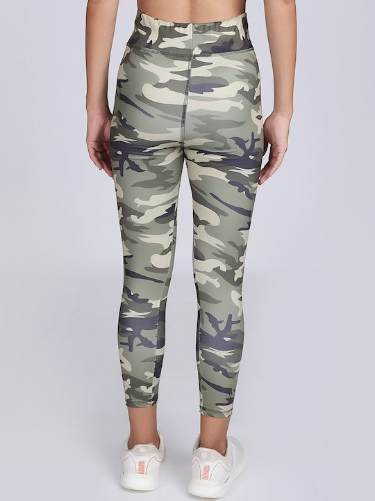 Women Camouflage Printed Cropped Training Tights