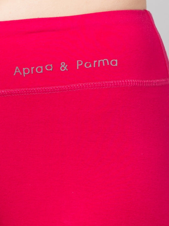 Women Solid Red Slim Fit Leggings