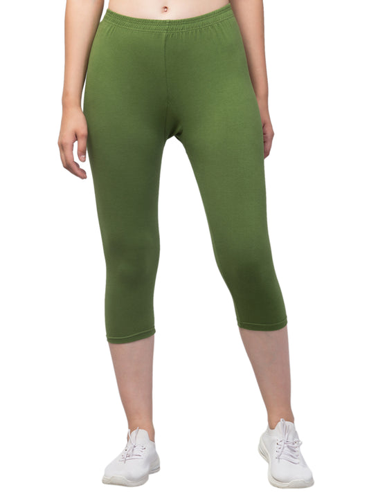 WOMEN SOLID DARK GREEN MID RISE SKINNY FIT CAPRIS