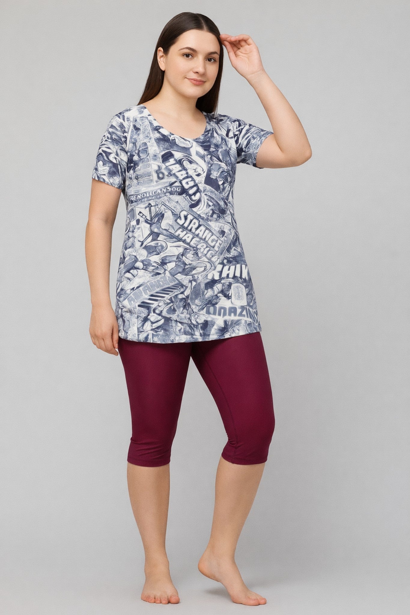 Women Navy Graphic Print Swim Top with Maroon Capri Swim Leggings Set