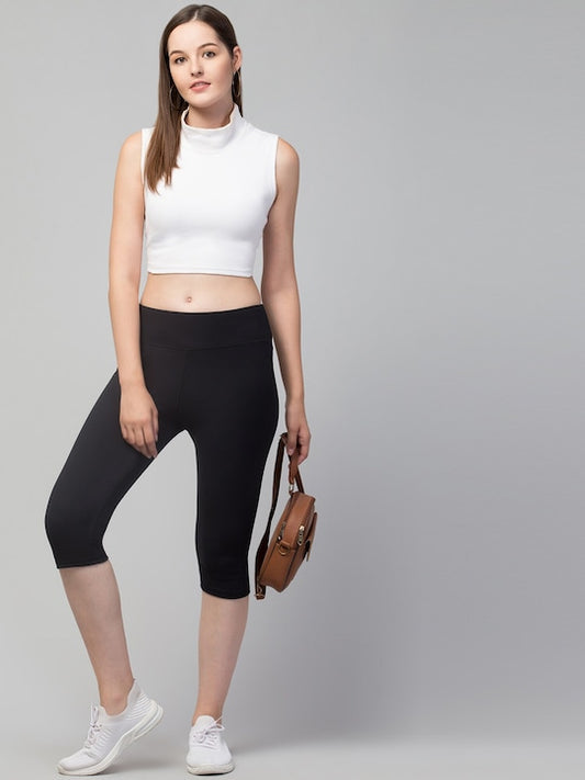 Women Black Solid Dry Fit Capri Tights
